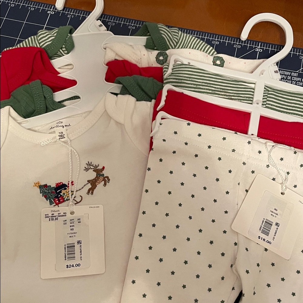 Starting Out Holiday Red and Green Kids Set